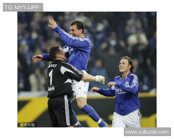 沙尔克04客场绝杀法兰克福，打响德甲保级战首战成功！